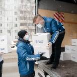 В рамках акции #СпасибоВрачам волонтеры передали 500 кофейно-чайных наборов кировским медикам