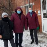 Иркутских медиков обеспечили питьевой водой и одноразовой посудой