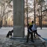 В Исилькульском районе благоустроили памятник воинам-землякам