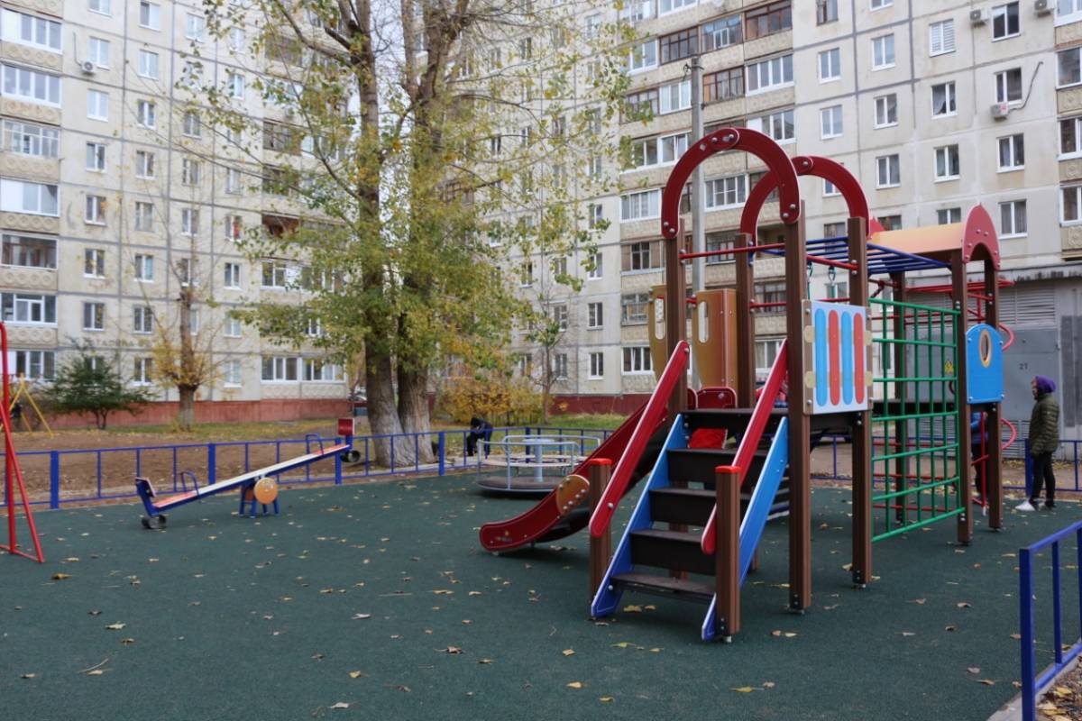 В Октябрьском районе Уфы появилась детская площадка