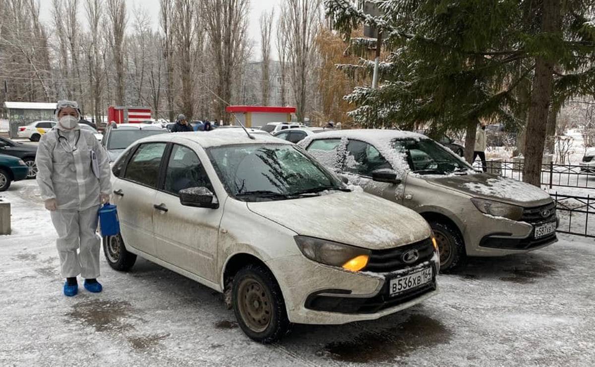 В Балаково врачи «неотложки» получили новый транспорт при поддержке Николая  Панкова