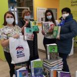 Единороссы Кировского района провели партийную акцию «Дарите книгу с любовью»