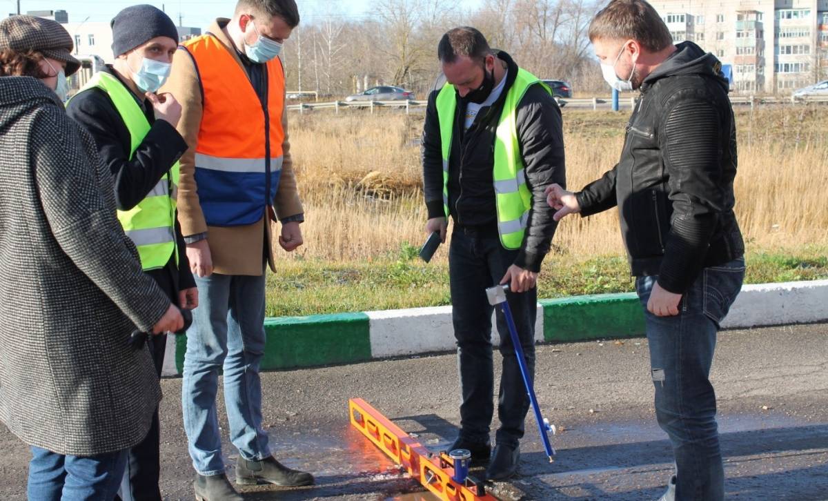 Арзамасские активисты выявили нарушения в работе АЗС и опасные участки  дорог рядом с детскими садами