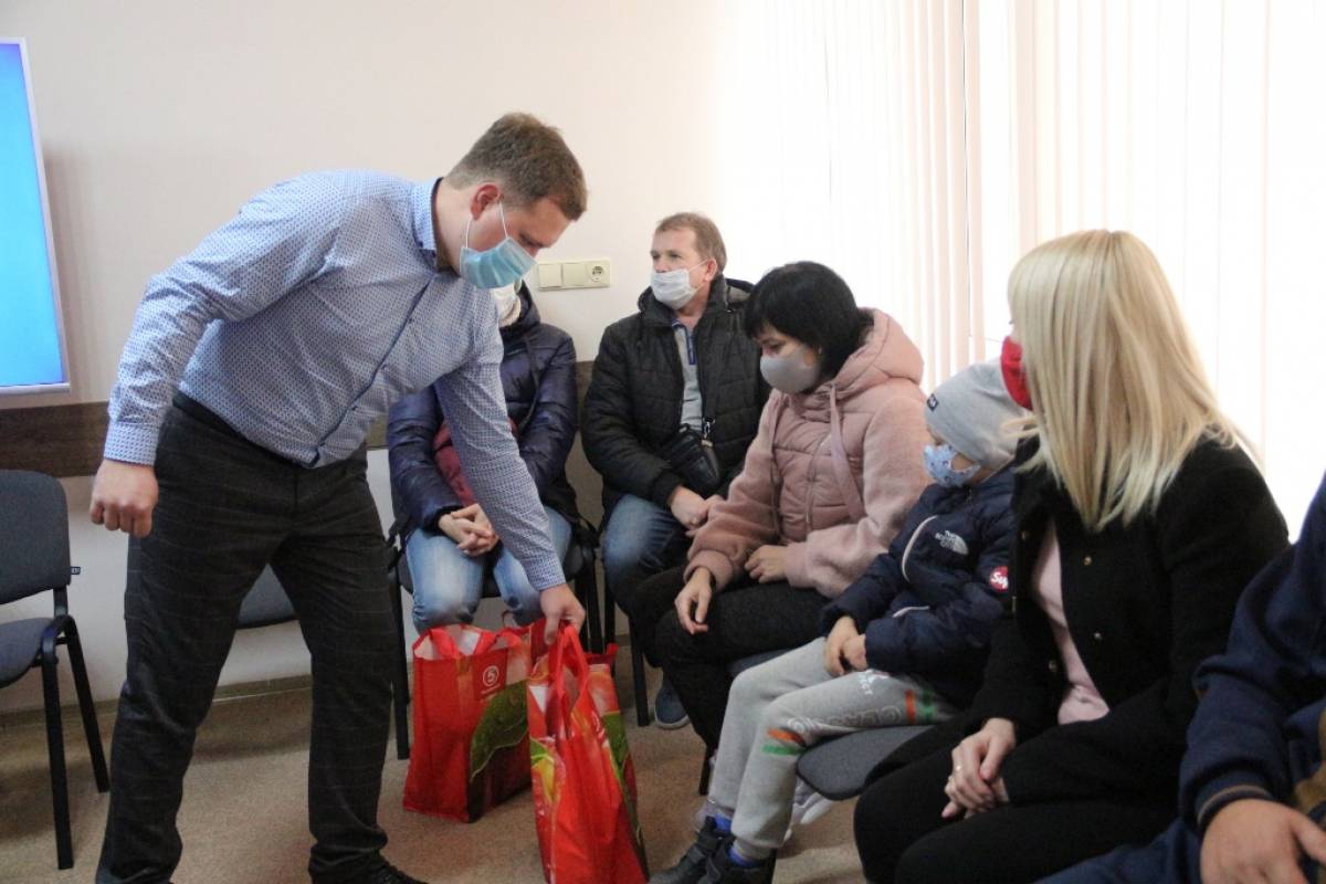 В Темрюкском районе депутаты помогли медикам