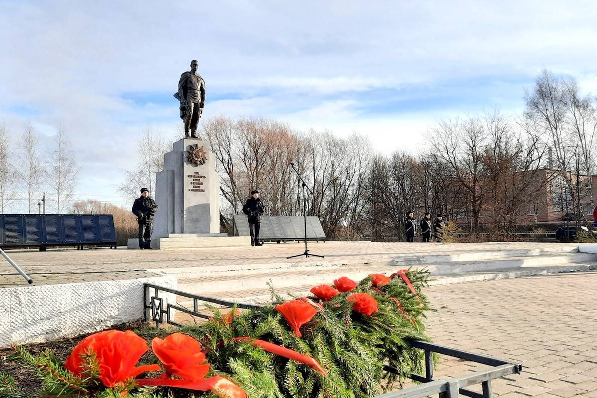 В Новомичуринске состоялась церемония открытия памятника защитникам  Отечества