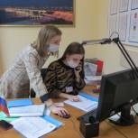 Волонтеры «Единой России» оказали помощь пожилой мурманчанке