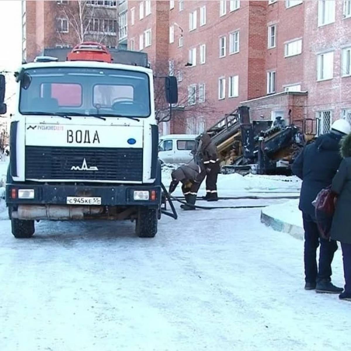 Депутат Омского городского Совета Юрий Козловский помог в решении вопроса  строительства нового водопровода для жителей улицы Железнодорожной