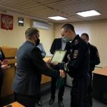 Единороссы Восточного округа Москвы поздравили сотрудников органов внутренних дел с профессиональным праздником