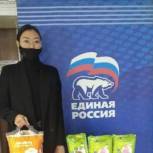 Депутат регионального Парламента Дорджи Лиджиев передал игрушки детям