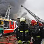 В Москве по инициативе «Единой России» установлены дополнительные меры поддержки пожарным и спасателям