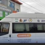 Автоволонтеры оказывают помощь медикам