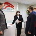 Волонтеры и депутаты «Единой России» передали больницам в регионах медицинское оборудование и средства защиты