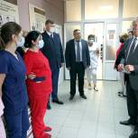 Председатель Думы Ставропольского края передал продуктовые наборы медикам, работающим в «красной зоне»