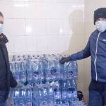 Единороссы доставили забайкальским медикам полтонны питьевой воды