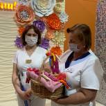 Во Всемирный день недоношенного ребенка в перинатальном центре на юго-востоке Москвы активисты партии передали «носочки для жизни»
