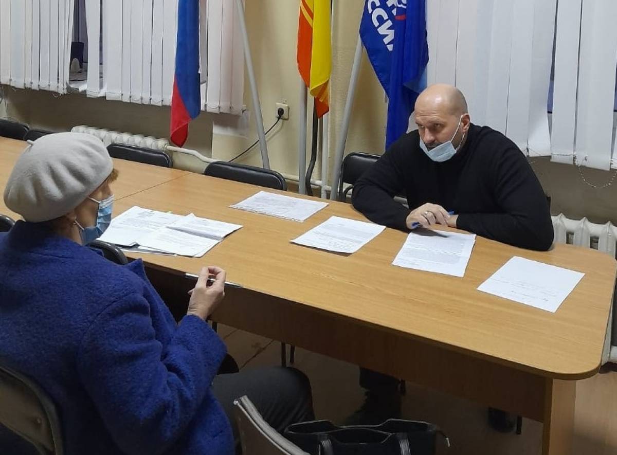 Евгений Горбунов провел прием граждан в Новочебоксарске