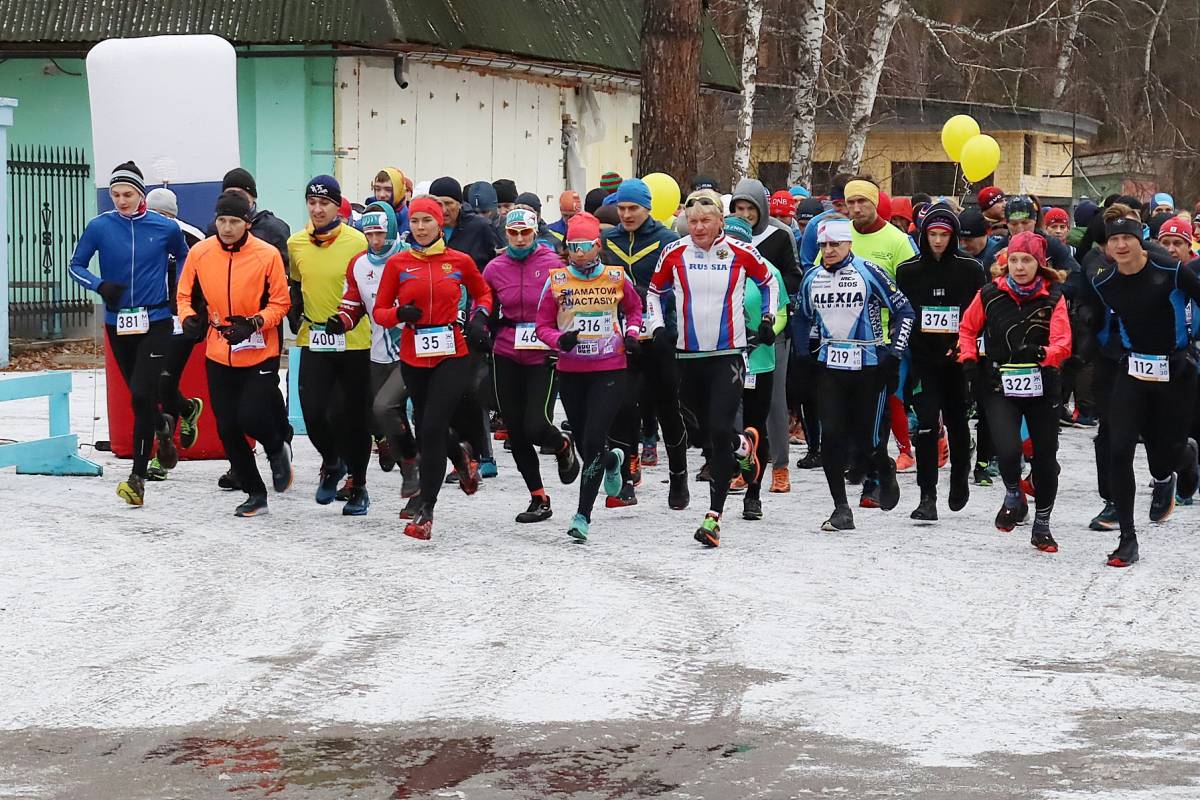 Около спортивный. Железногорск спорт. Спортивный комплекс октябрь Железногорск Красноярский край футбол. Рычков Железногорск Красноярский край. Школа 98 Железногорск спорт.