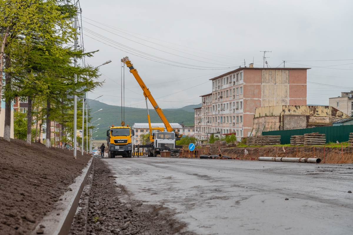 Вакансии магадан. Магадан благоустройство дороги. Благоустройство улиц города. Пригородный Магадан. Магадан улицы.