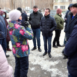 Единороссы подключились к решению коммунальной проблемы жителей дома №8а по улице Пети Калмыкова