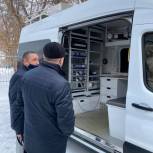 Сенатор Олег Цепкин посетил стационарные и мобильные посты контроля атмосферного воздуха в Челябинске