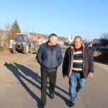 Александр Романов призвал подрядчиков ускорить темпы строительства тротуаров в районах Саратовской области