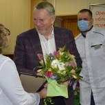 Оренбургские парламентарии наградили врачей города