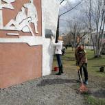 В Ленинске-Кузнецком активисты привели в порядок места памяти