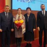 «Единая Россия» поздравляет жительниц Иркутской области с Днём матери