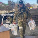 Волонтеры «Единой России» помогают жителям Херсона, находящимся в пунктах временного размещения