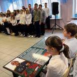 В школах Пермского края продолжают устанавливать «Парты Героев»