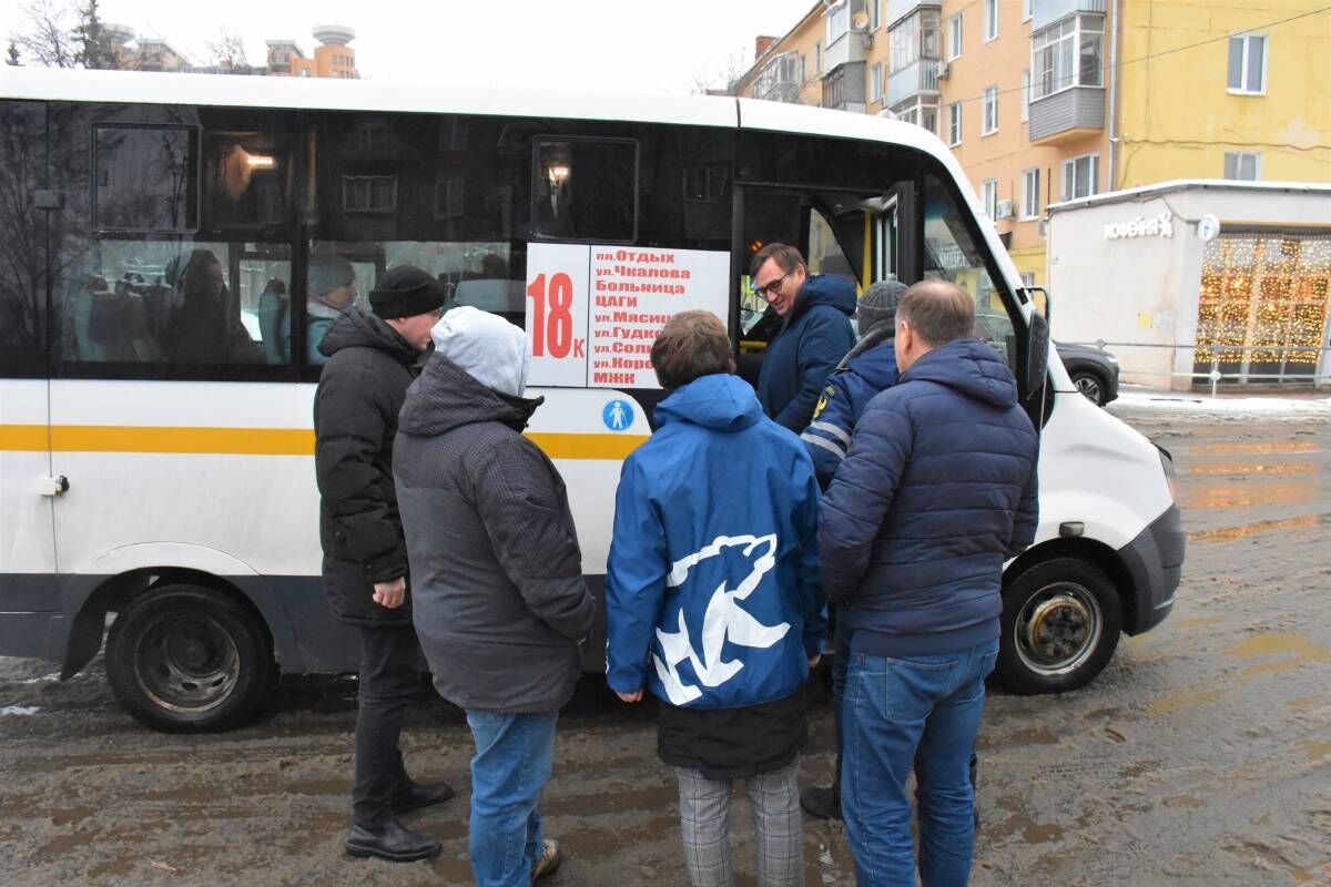 Жуковские единороссы провели рейд по проверке маршрутных автобусов