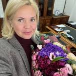 Депутат Госдумы Екатерина Харченко поздравила курян со Всемирным днем науки