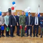 Активисты Степновского местного отделения партии  поздравили новобранцев
