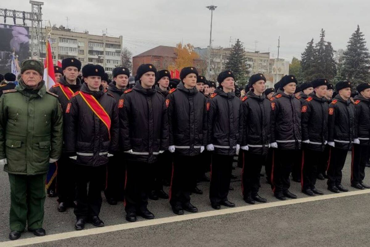 Парад памяти в самаре. Парад памяти в Самаре 2022 7 ноября. Парад памяти Самара. Парад памяти 2022 Самара. Парад памяти 7 ноября в Самаре.