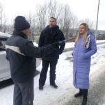 Активисты партии «Единая Россия» провели мониторинг качества благоустройства дворовой территории в Мурманске