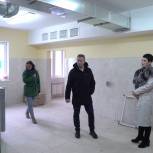 Активисты «Единой России» проверили ход строительства и капремонтов социальных объектов в регионах