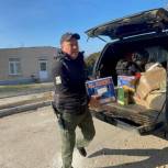 Волонтеры «Единой России» оказывают помощь жителям Херсонской области, оставшимся в ПВРах
