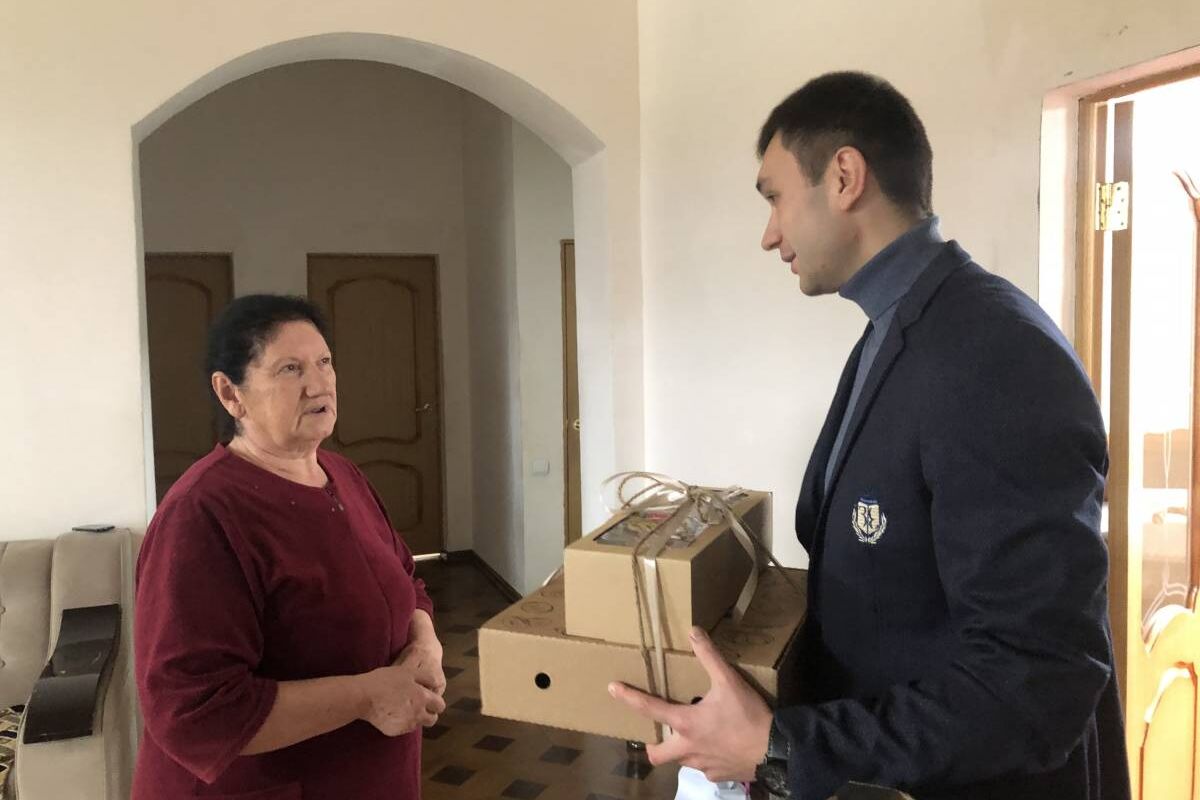 «Единая Россия» поздравила матерей бойцов СВО с праздником
