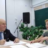Личный прием граждан провел народный депутат Ил Тумэн РС(Я) Алиш Мамедов