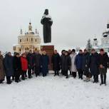 В Рязанской области «Единая Россия» организовала поездку для родственников мобилизованных в Свято-Успенский Вышенский монастырь