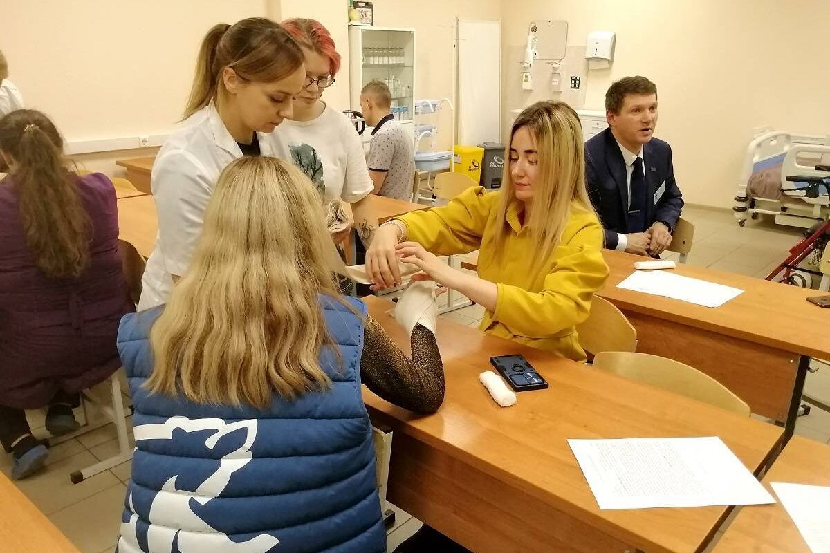 По инициативе «Единой России» в Мурманске запустили курсы сестринского дела