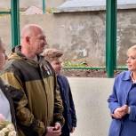 Ольга Казакова поздравила маму и супругу добровольца из Кисловодска