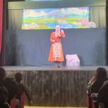 В Северной Осетии «Единая Россия» организовала для детей мобилизованных посещение ТЮЗа