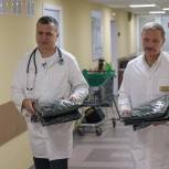Одежду для пациентов военного госпиталя в Балашихе передали от фонда партии «Единая Россия»