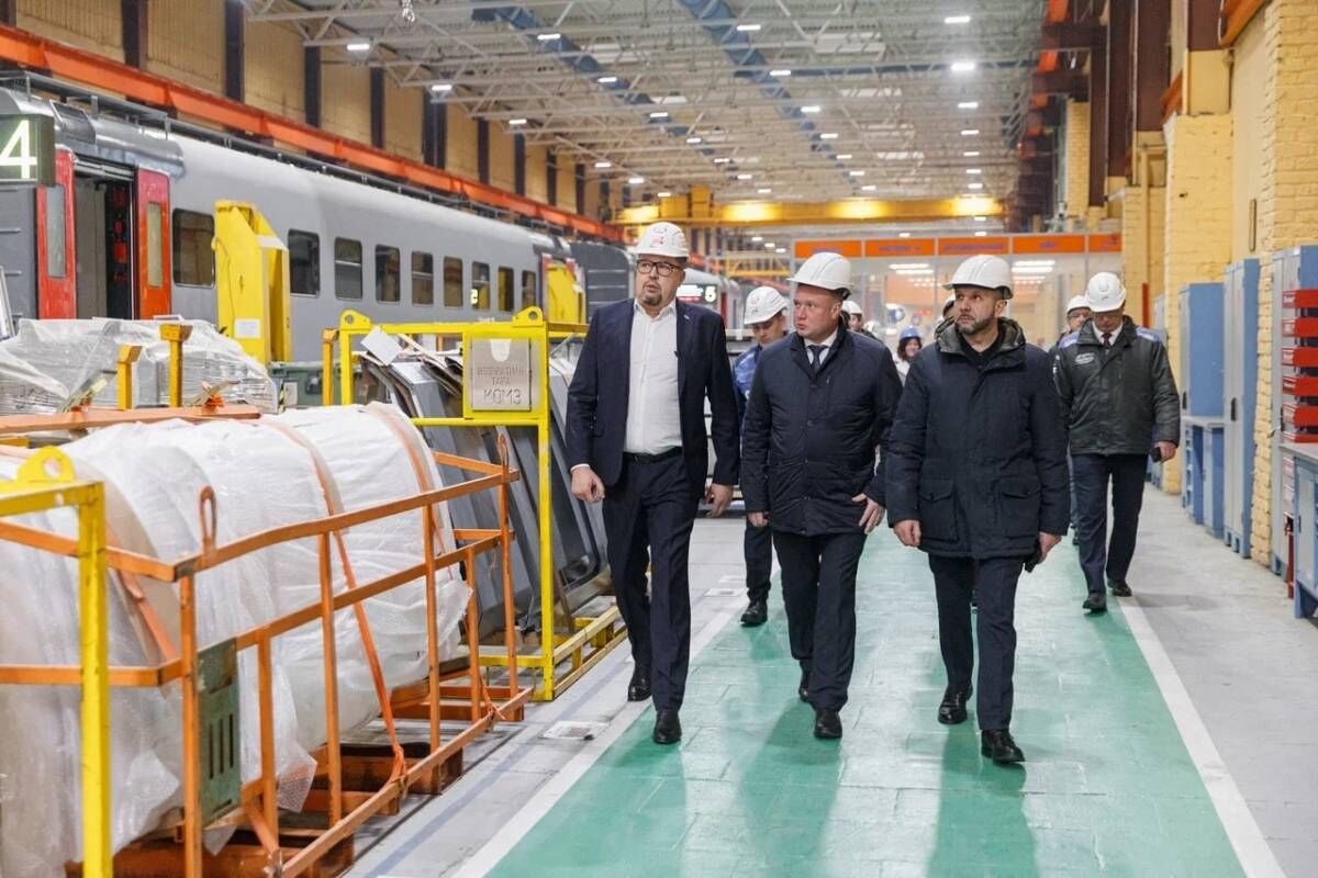 Депутат Мособлдумы Максим Коркин посетил «Демиховский машиностроительный завод»