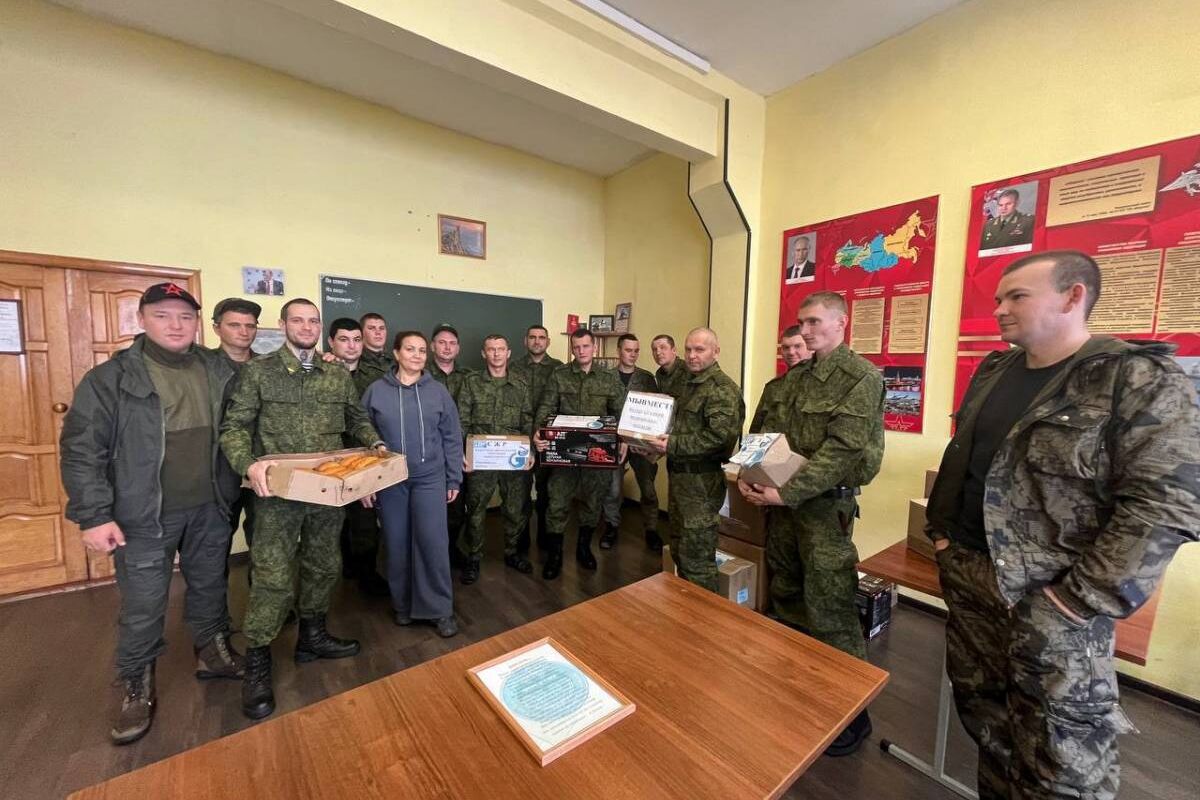 Дмитрий Дьяченко побывал в военных частях Тоцкого | 03.11.2022 | Новости  Оренбурга - БезФормата