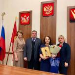 Борисоглебские единороссы отметили общественной наградой многодетную маму