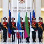 В Совете Федерации торжественно установили флаги новых регионов России