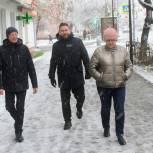 В Советском районе прошел рейд по контролю за уборкой тротуаров от наледи и мокрого снега