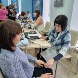 В Омске «Единая Россия» организовала бесплатный медосмотр и консультации для жителей